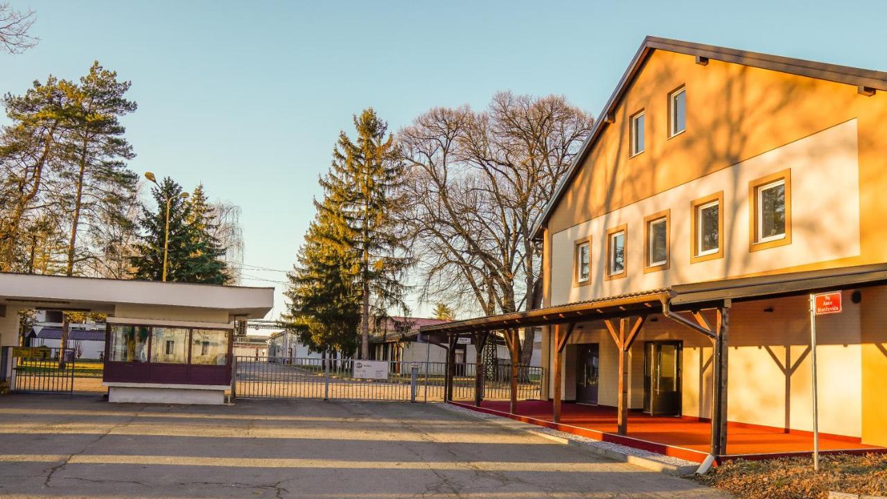 Industrial Belisce Bed and Breakfast Buitenkant foto